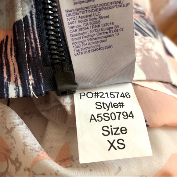 NYDJ Printed Sports Camo Lightweight Windbreaker - Picture 11 of 14